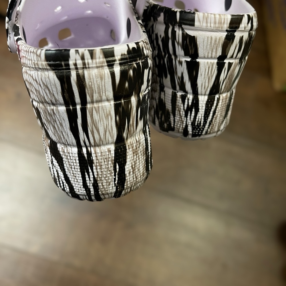 PLATFORM CLOGS • Animal Print • Size 10 • Women - Picture 11 of 12